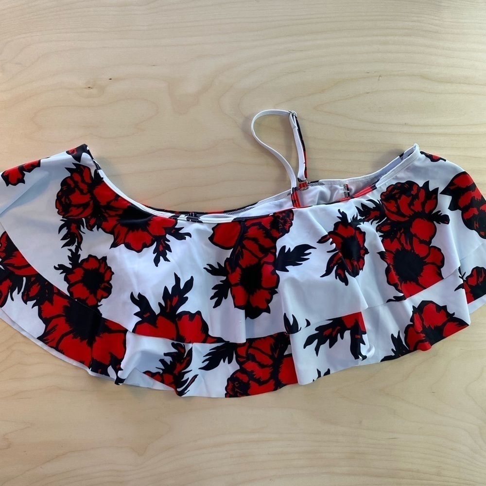 Tempt Me Bikini Top size Medium (DP)